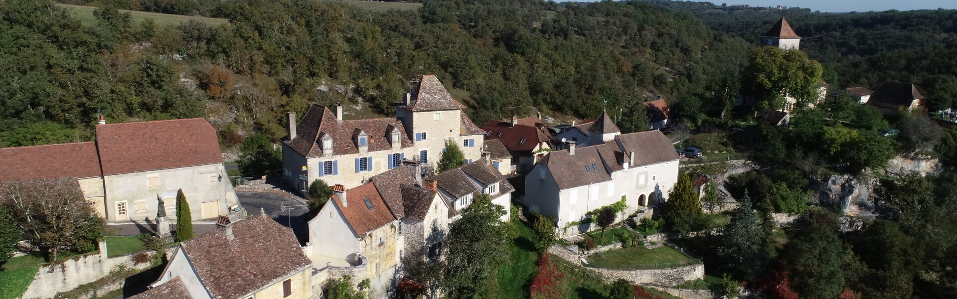 Carlucet appartient à La communauté de communes Causses et Vallée de la Dordogne